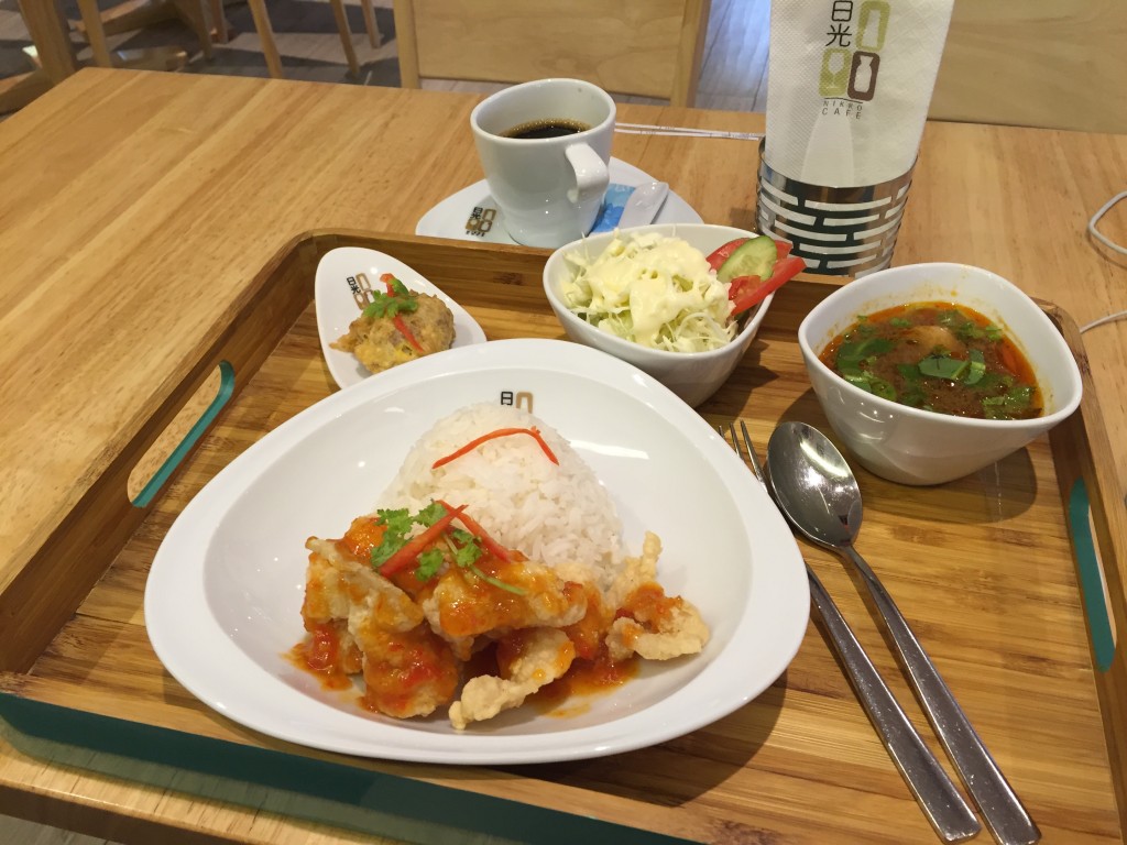 バンコクのオススメWiFiスポットNIKKO CAFEはランチもお得
