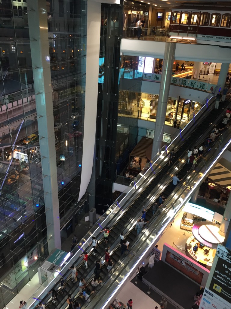 バンコクのアソーク地区Terminal21の無料WiFi