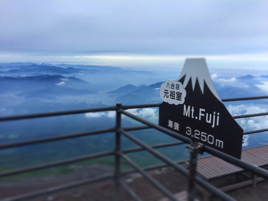 夢は ただ待ってても/祈っていても一生実現しない