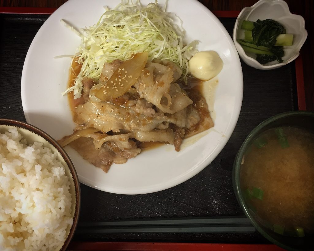 足立市場の徳田屋食堂で「豚の生姜焼き定食」900円