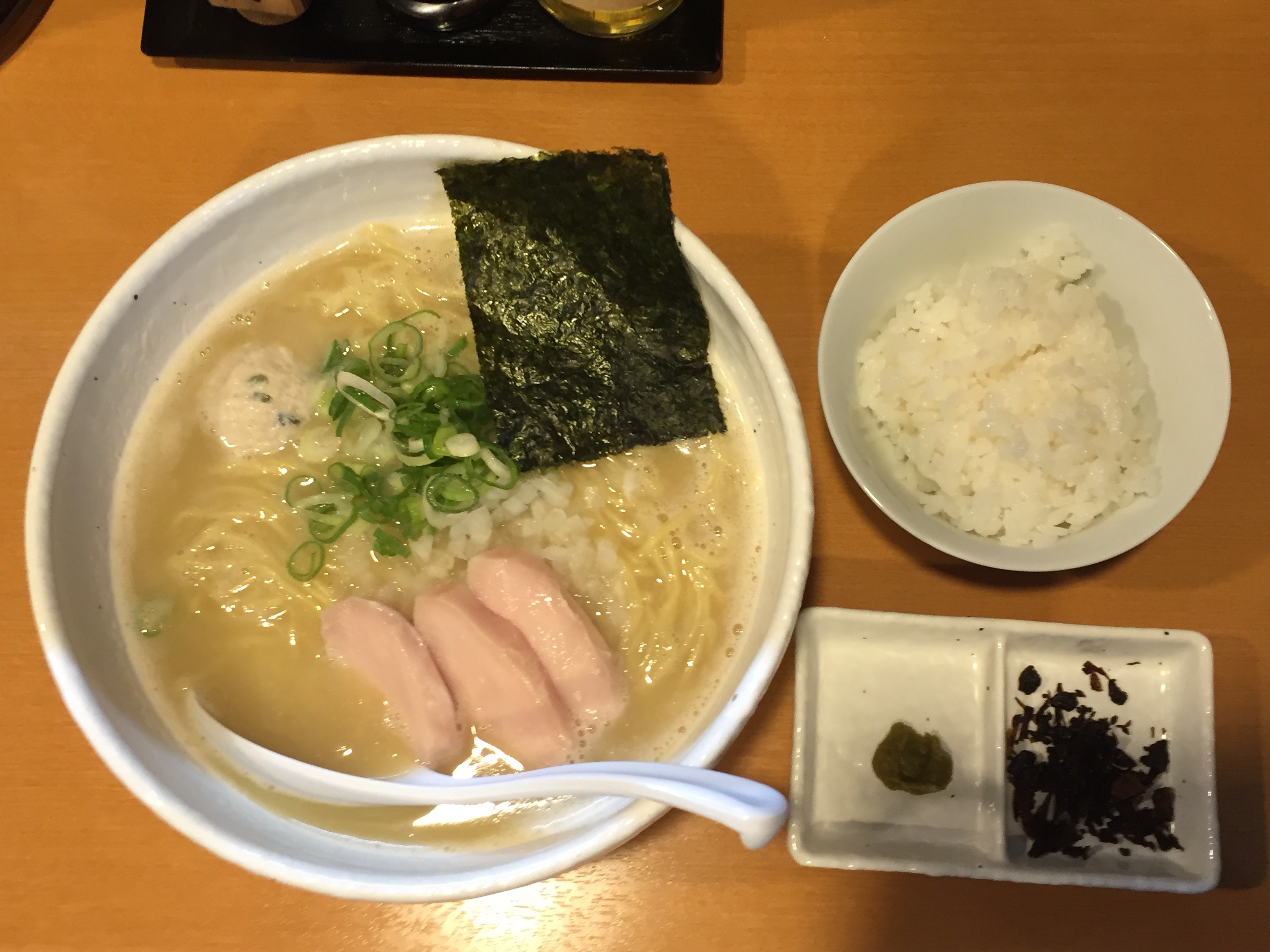 【亀有】食べ飽きない亀有グルメ「らーめん銀杏」の鶏そば塩がおいしすぎる!
