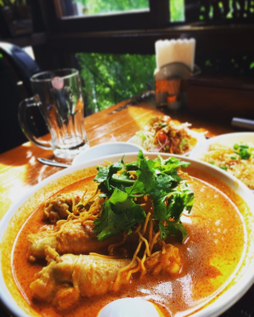 【四ツ谷】タイ料理ランチ「JASMINE THAI」のカオソーイが美味しい✨