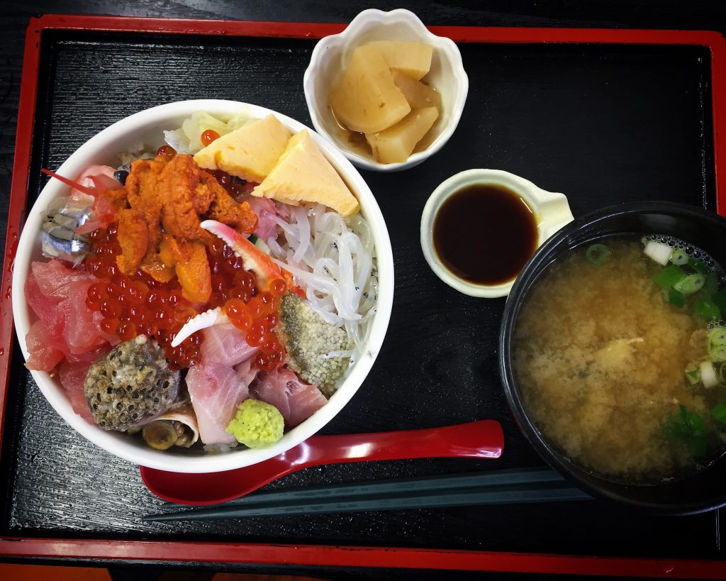 【北千住】居酒屋風ご飯でグルメランチ!徳田屋食堂の海鮮丼✨