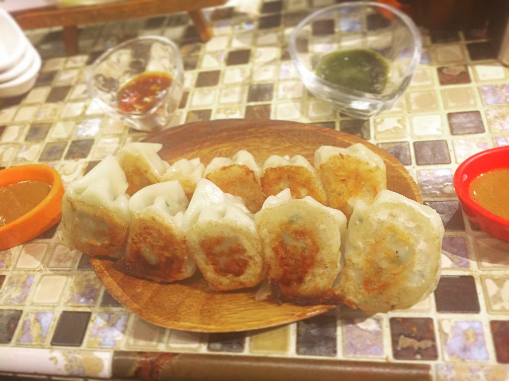 【北千住】餃子の名店を探し求めて…見つけ出した「アガリコ餃子楼」が美味しすぎる✨