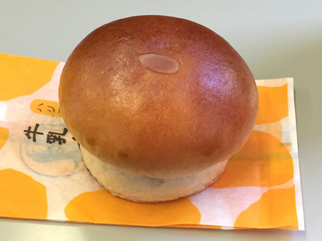 【下田グルメ】ハリスさんの牛乳あんぱん(平井製菓)がおいしくて評判✨