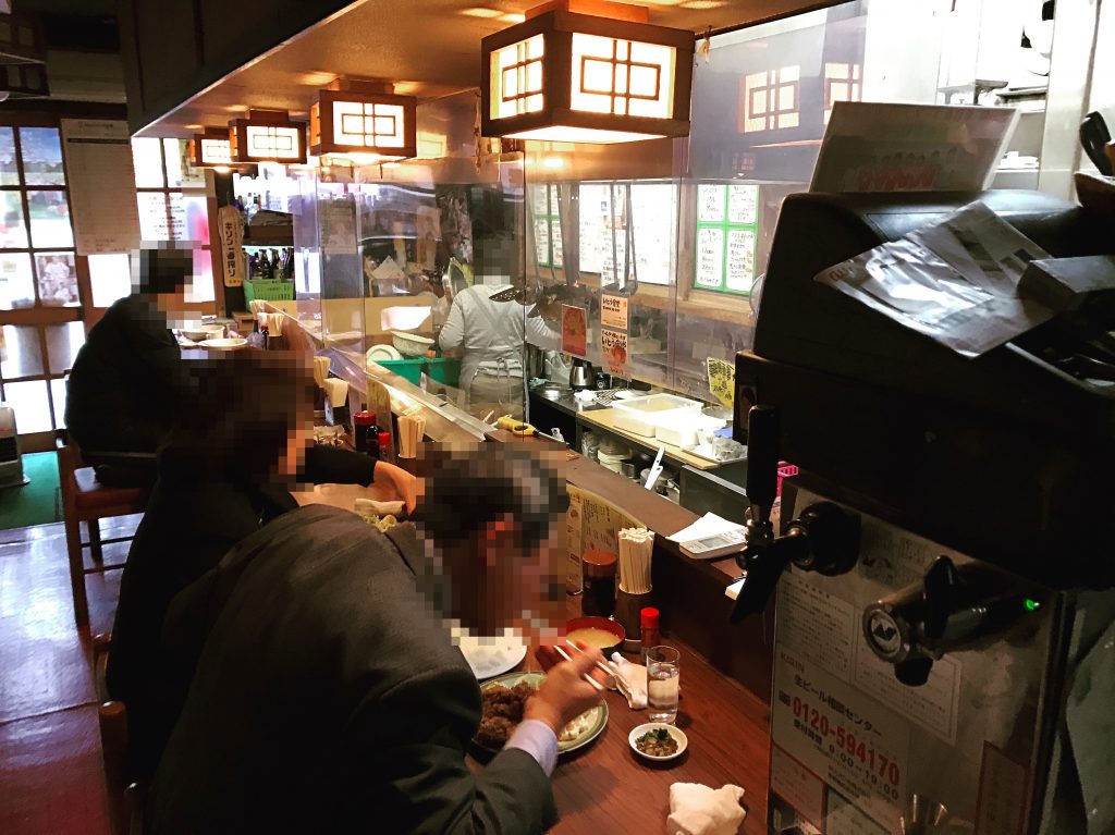 【北千住】キッチンフライパンの名物グルメとんかつ「特大ロースソースカツ丼」でKO負け✨
