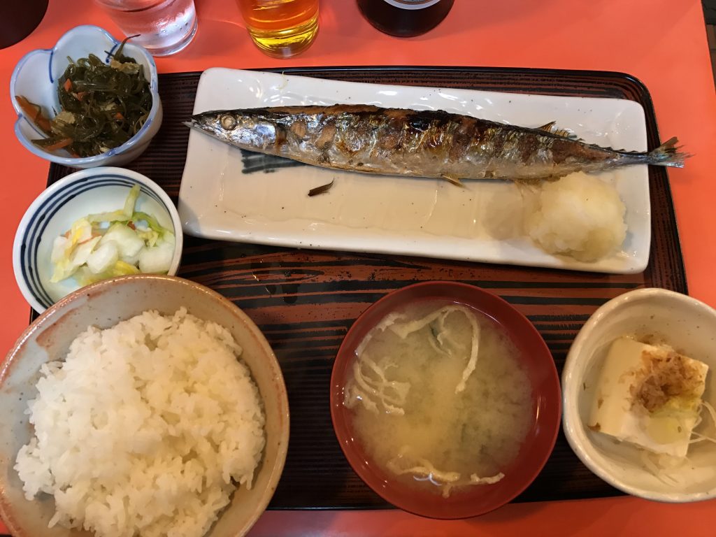 綾瀬で大人気の居酒屋「味安」で夜ごはんは定食を食べるのが日課になってきた(再訪)
