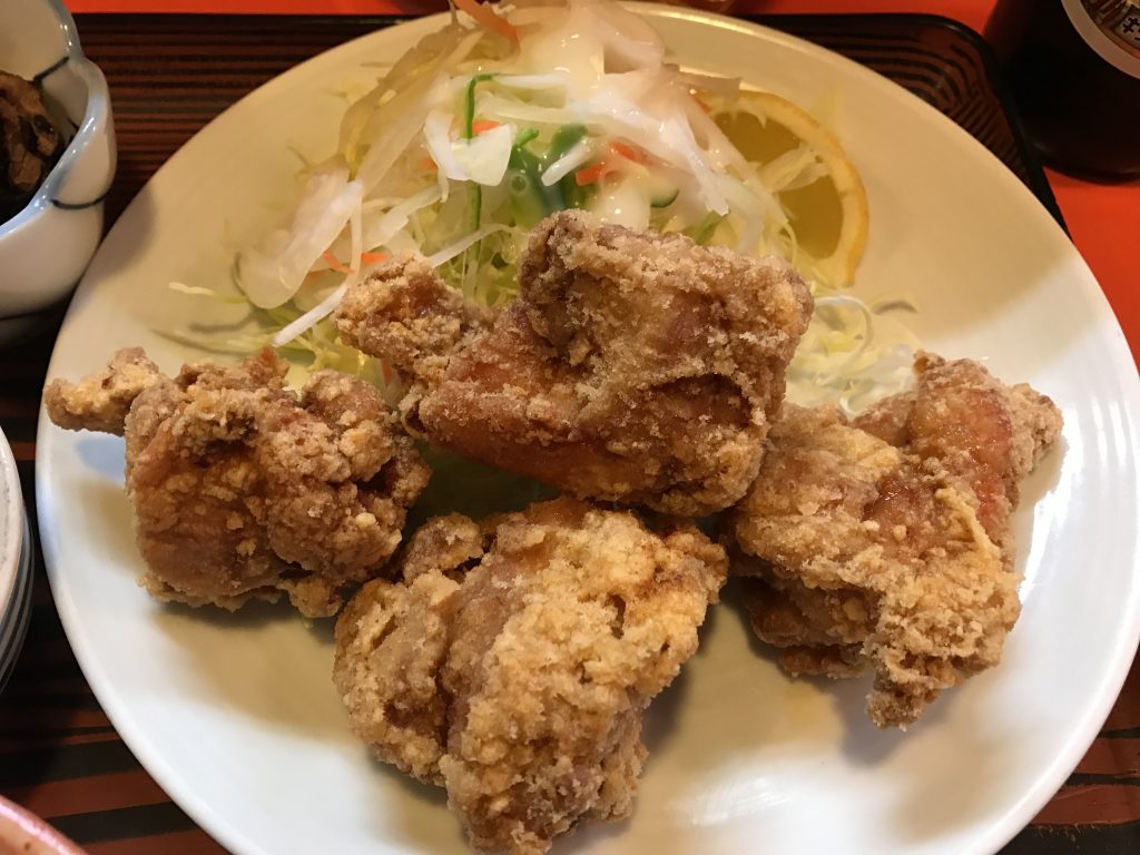綾瀬の唐揚げで有名な居酒屋「味安」で唐揚げ定食に挑戦✨