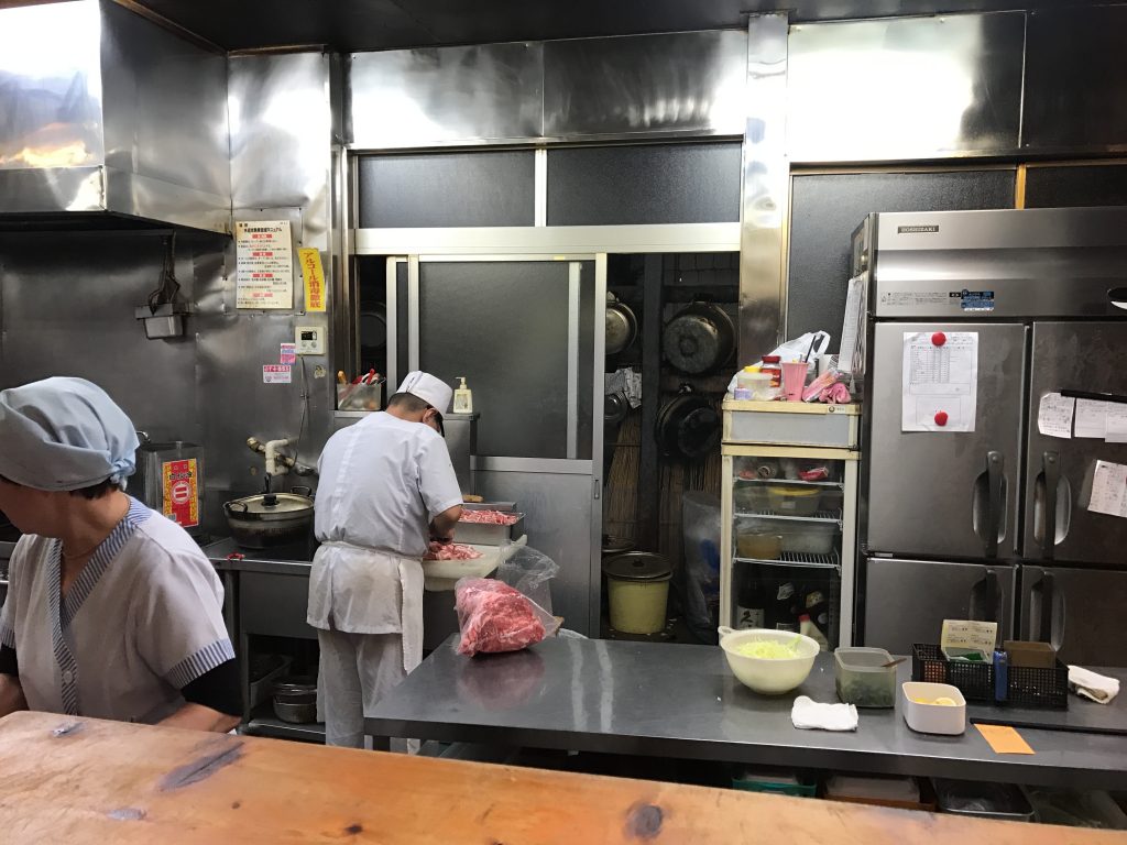 綾瀬の超人気店「味安」の生姜焼き定食(870円)(再訪)