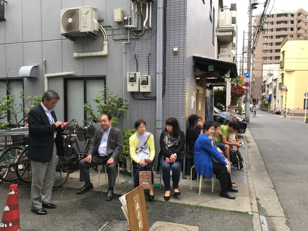 北千住の市場食堂さかなやの極上海鮮丼が1杯で2杯分のコスパ!
