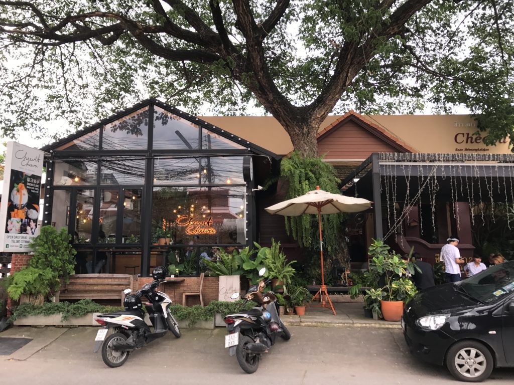 チェンマイで行列ができるかき氷のお店「Cheevit Cheeva」が凄い!