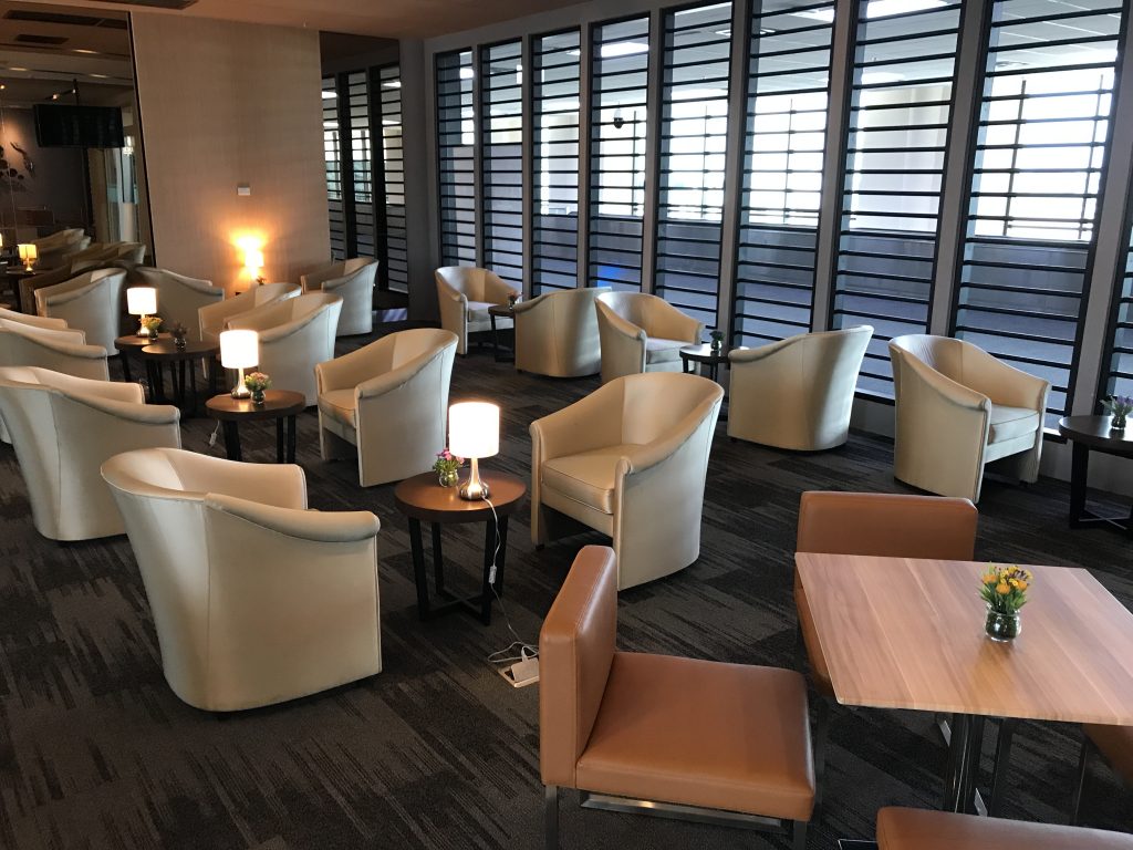 空港の(国際線・国内線)プライオリティパス会員なら無料✨