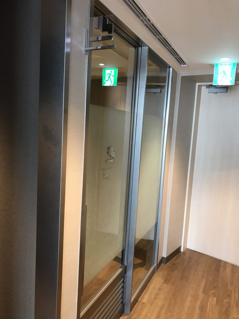 羽田空港国際線のラウンジをエコノミーでも利用できるクレジットカード