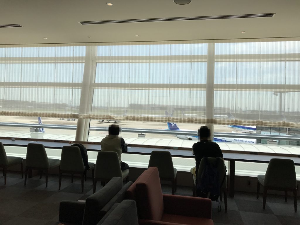 羽田空港国際線のラウンジをエコノミーでも利用できるクレジットカード