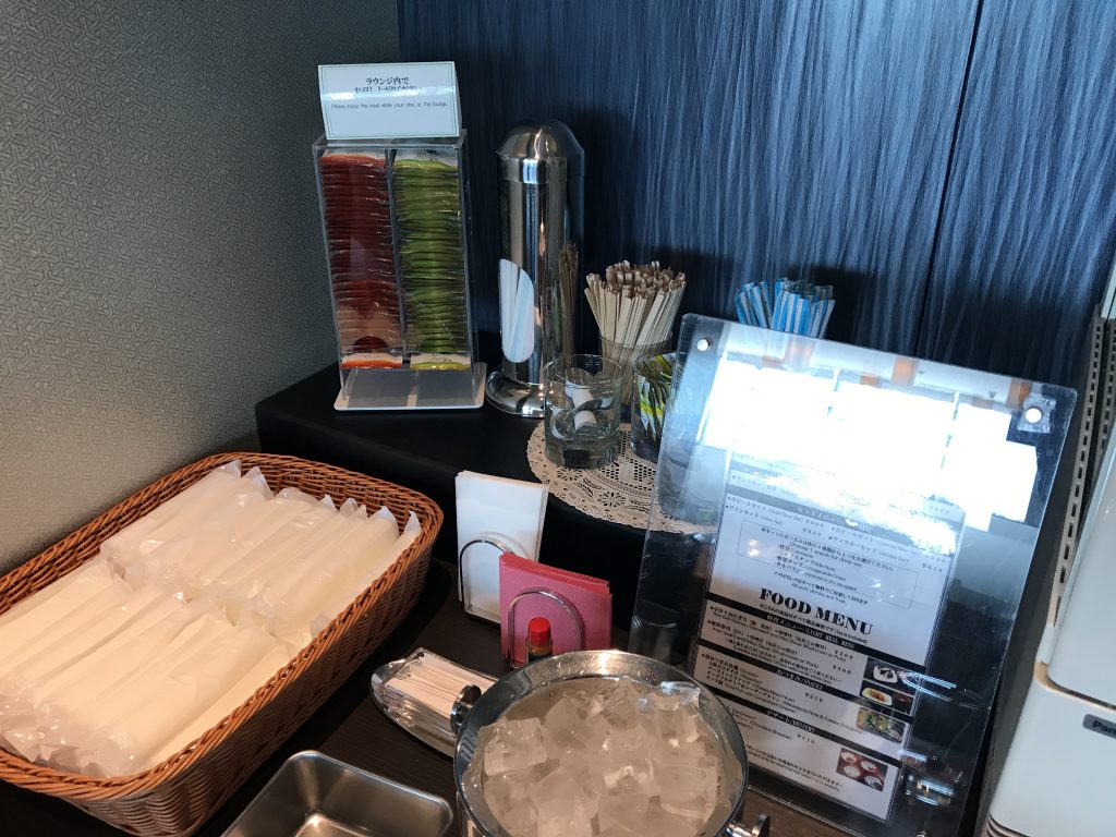 羽田空港国際線のラウンジをエコノミーでも利用できるクレジットカード