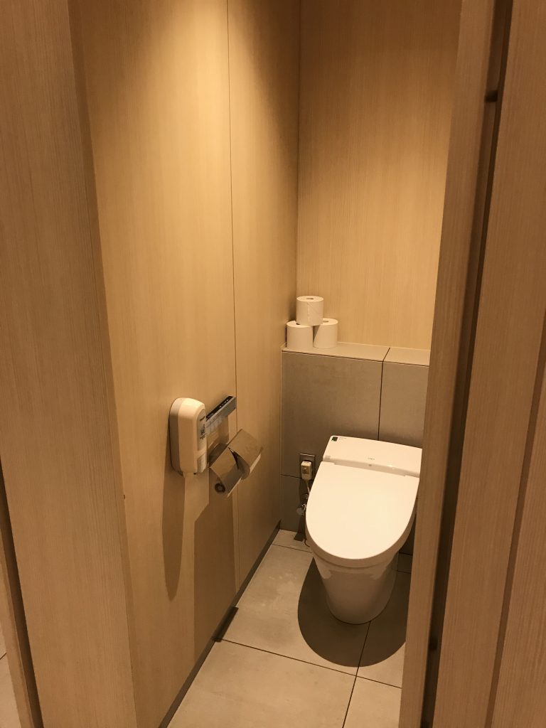 羽田空港国際線のラウンジをエコノミーでも利用できるクレジットカード