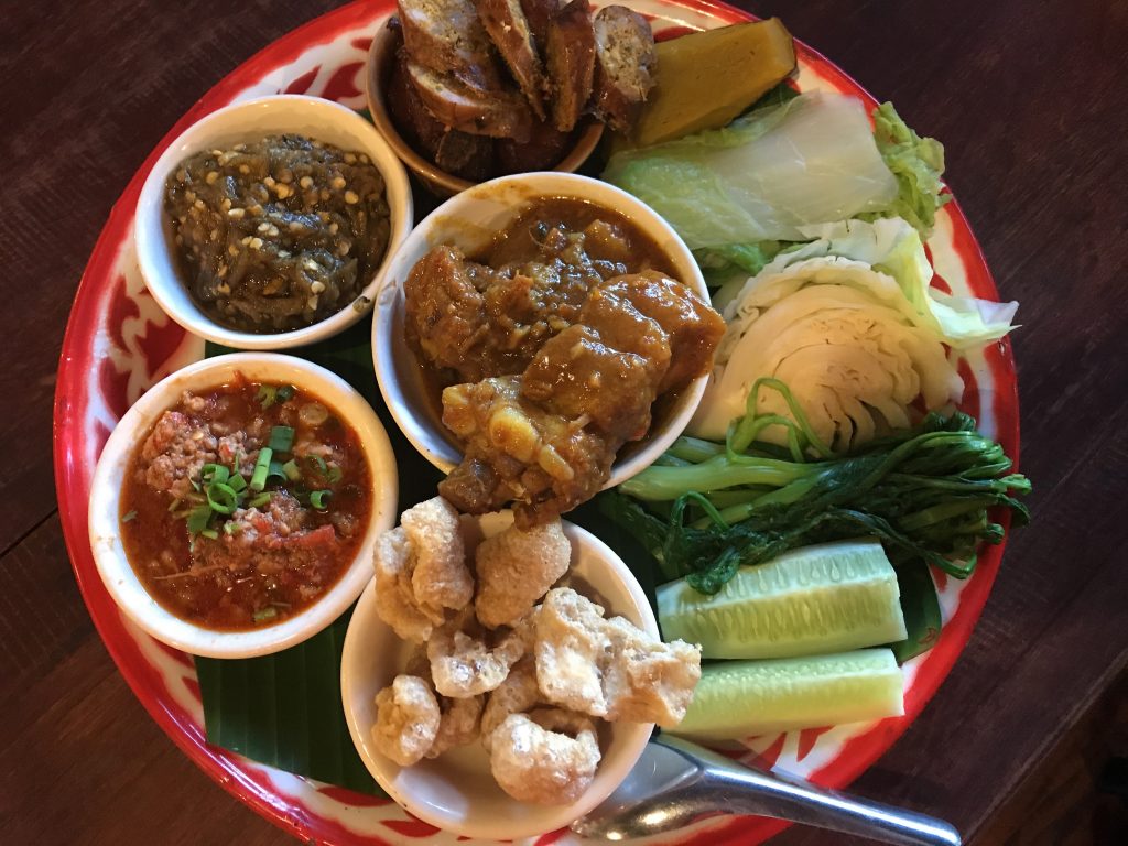 Or Dep Muang(オーデップムアン) Northern Appetizer Sample(タイ北部特産のミックス前菜)230B