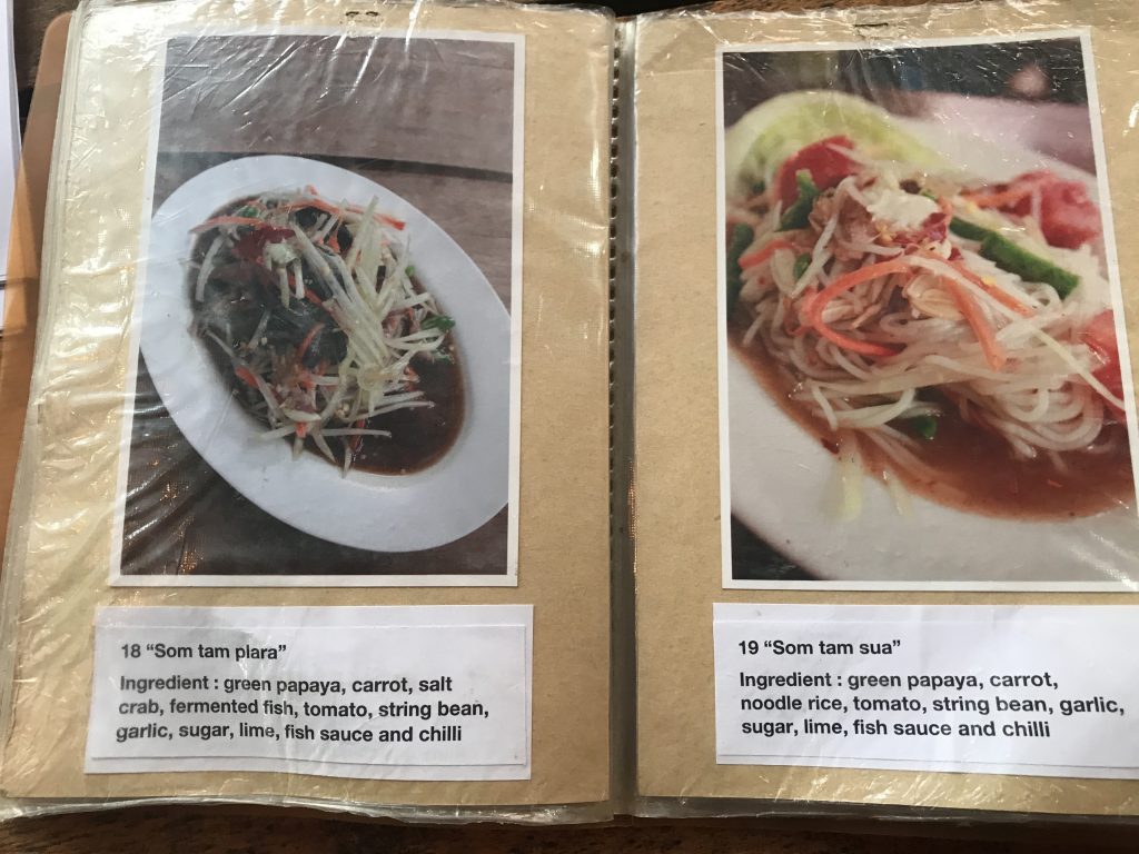 チェンマイの絶品ローストチキンのお店「Cherng Doi Roast Chicken」
