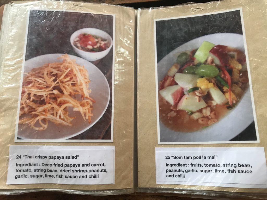 チェンマイの絶品ローストチキンのお店「Cherng Doi Roast Chicken」