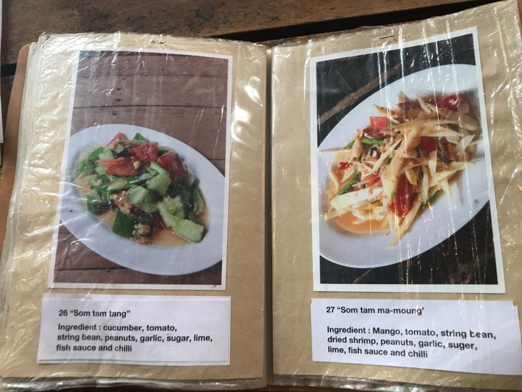 チェンマイの絶品ローストチキンのお店「Cherng Doi Roast Chicken」