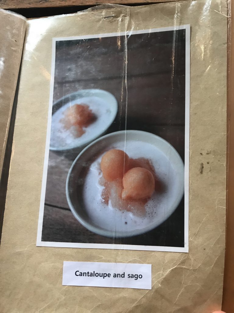 チェンマイの絶品ローストチキンのお店「Cherng Doi Roast Chicken」