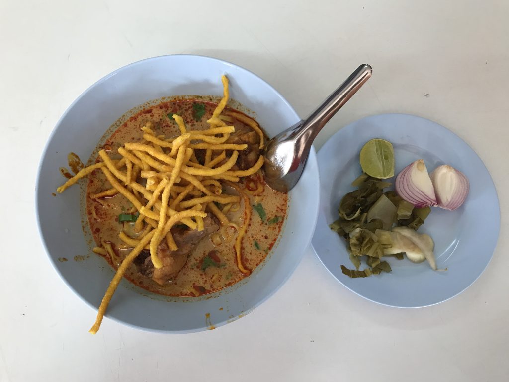チェンマイで大人気のカオソーイの有名店「Khao Soi Samer Jai」