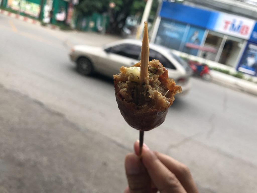 サイオアにハマって週に4回は食べ続ける日々(チェンマイの屋台)