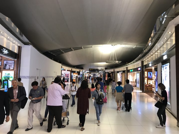 【バンコク空港】プライオリティパスで無料!スワンナプームのMIRACLEラウンジが凄い