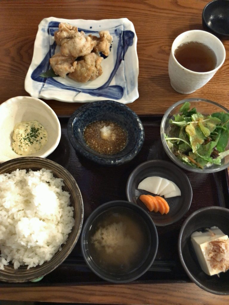 ここのつの鶏のから揚げWソース定食(780円)ご飯大盛り無料