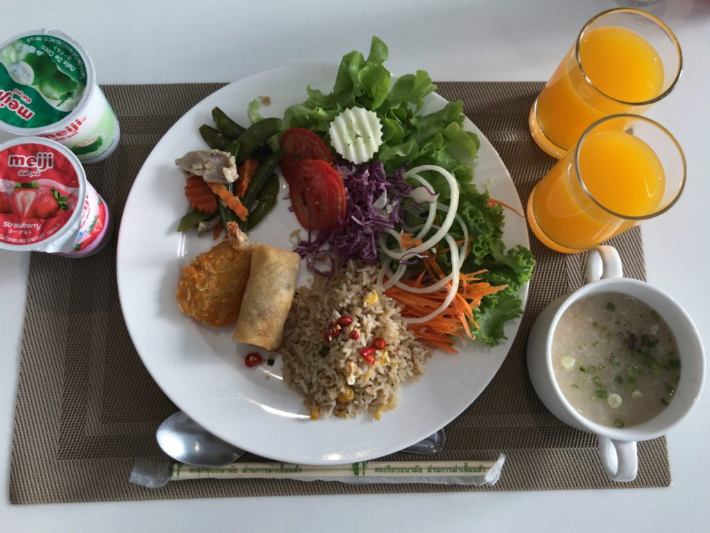 HOPE LAND HOTEL Sukhumvit 46/1の朝食ビュッフェ