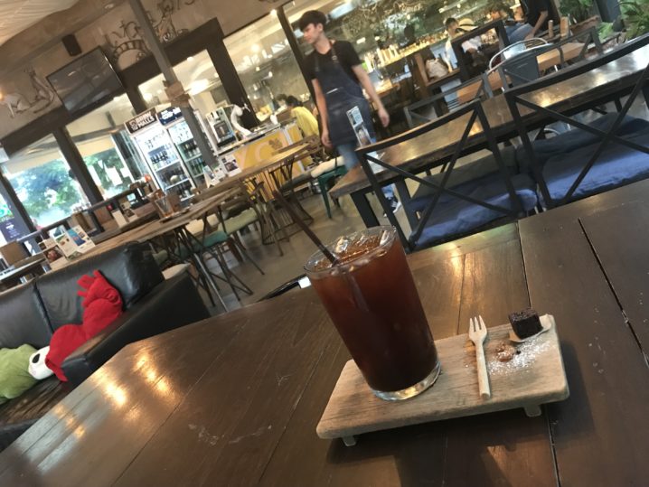 バンコクのお気に入りのお洒落カフェIWANE GOES NATUREが凄い!