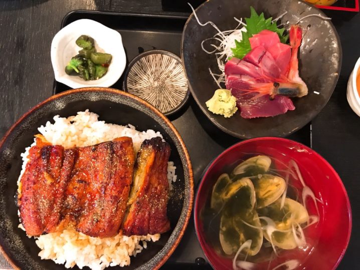 北千住で一番オススメのランチ「市場食堂さかなや」の鰻丼刺身付き定食1,500円