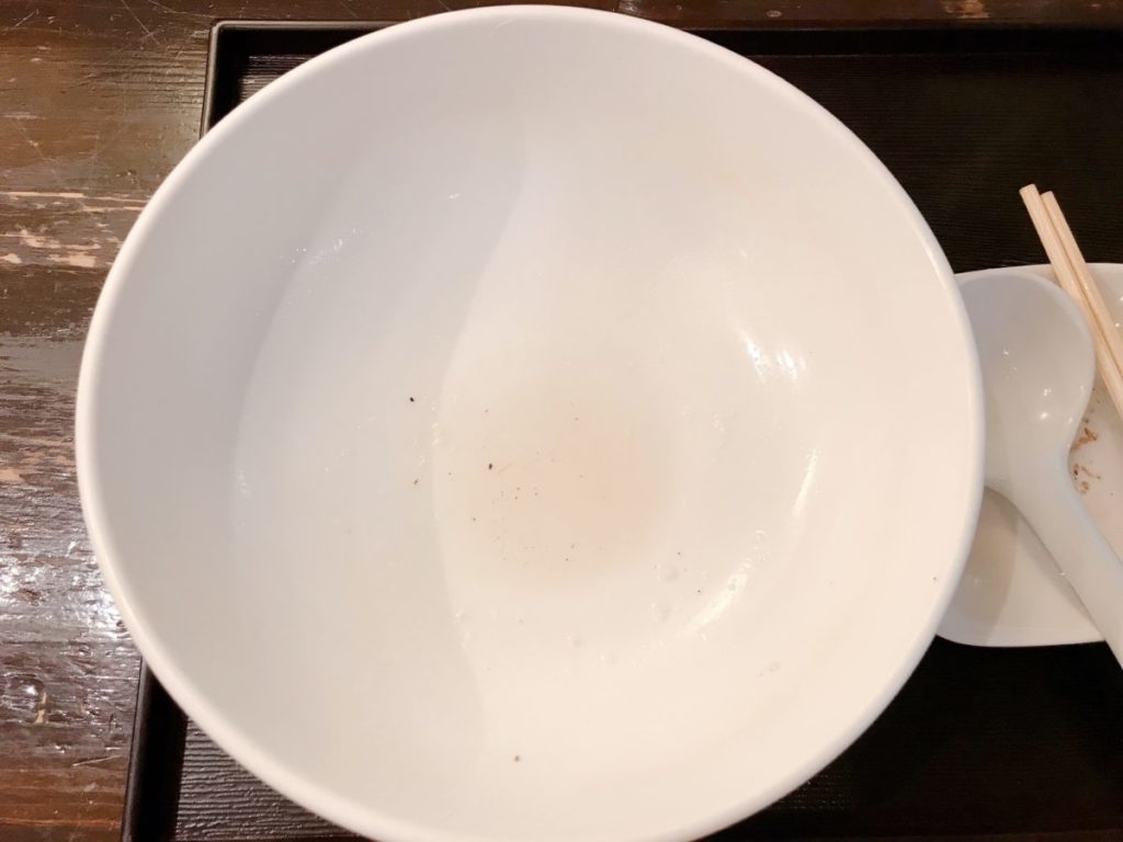 麺屋海神のあら炊き塩ラーメン へしこ焼きおにぎり付き(980円)※麺大盛り無料