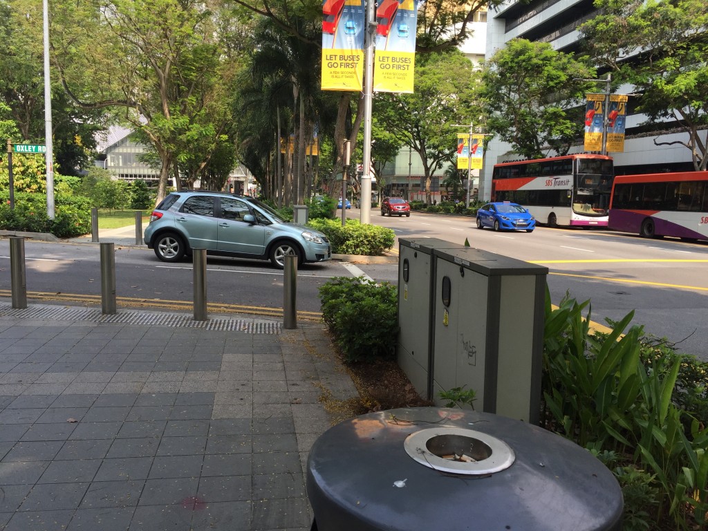 シンガポールでは街中に喫煙スペースはほとんどない