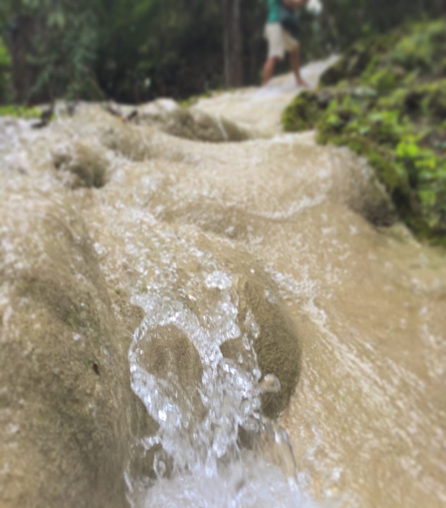 bua thong sticky waterfall