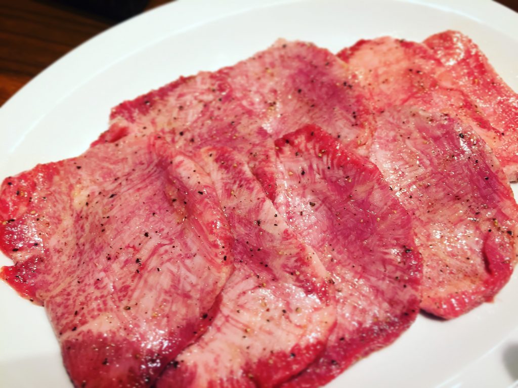 【東京の焼肉おすすめ】食べログ上位ランキングの焼肉ジャンボの牛タン