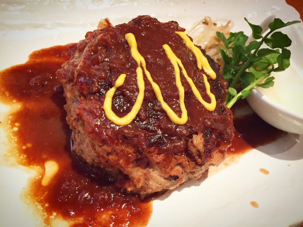 【赤坂】グルメ通もうなる✨大人気の鉄板焼きさとうのランチハンバーグ