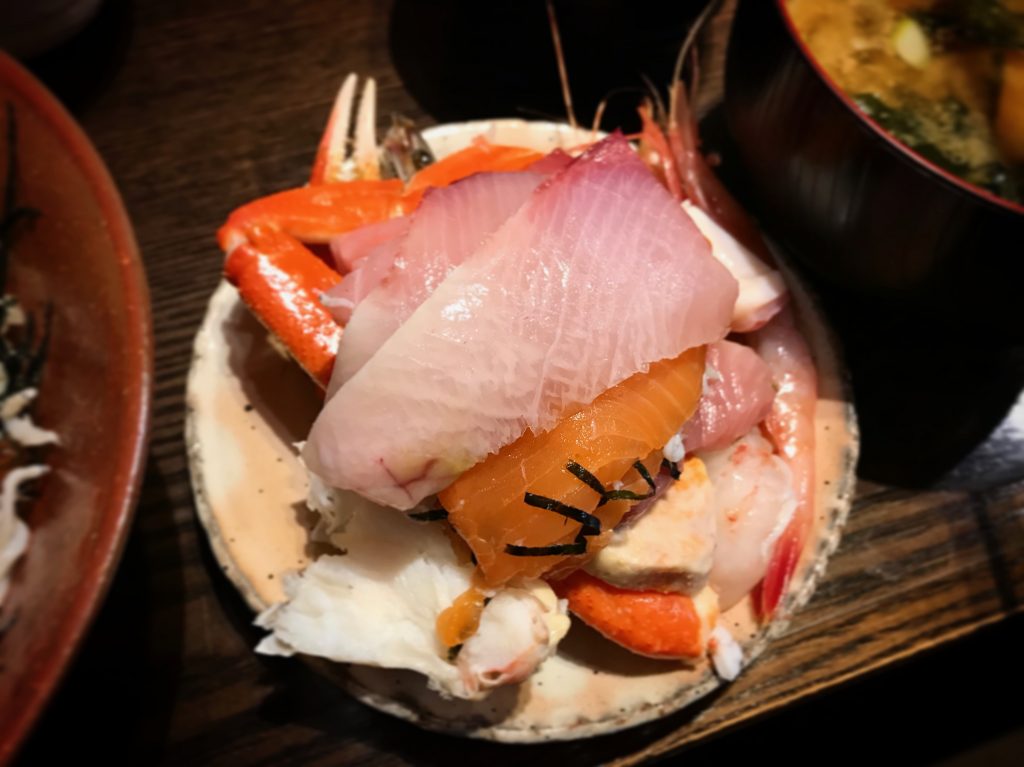 【北千住】さかなやの極上海鮮丼が都内最高峰の鮮度✨
