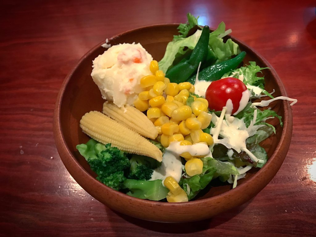 REW-ENの野菜食べ放題ランチ（800円）キムチチャーハン編