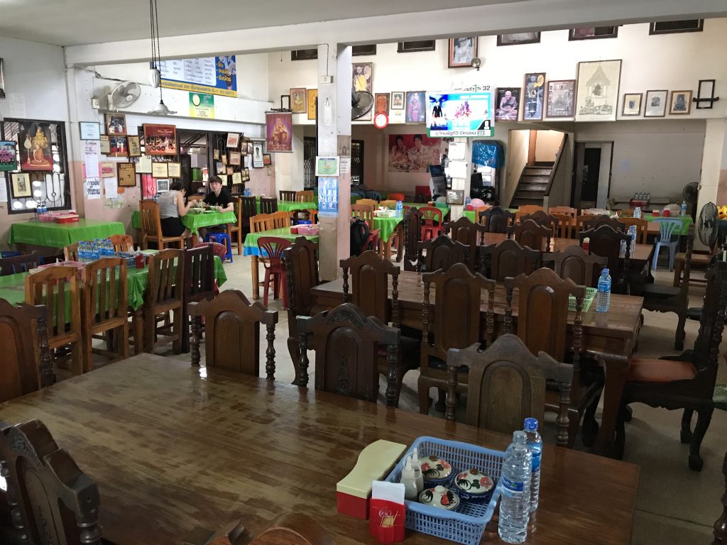 地元で超人気のカオソーイのお店 Khao Soi Lam Duan行ってきた！
