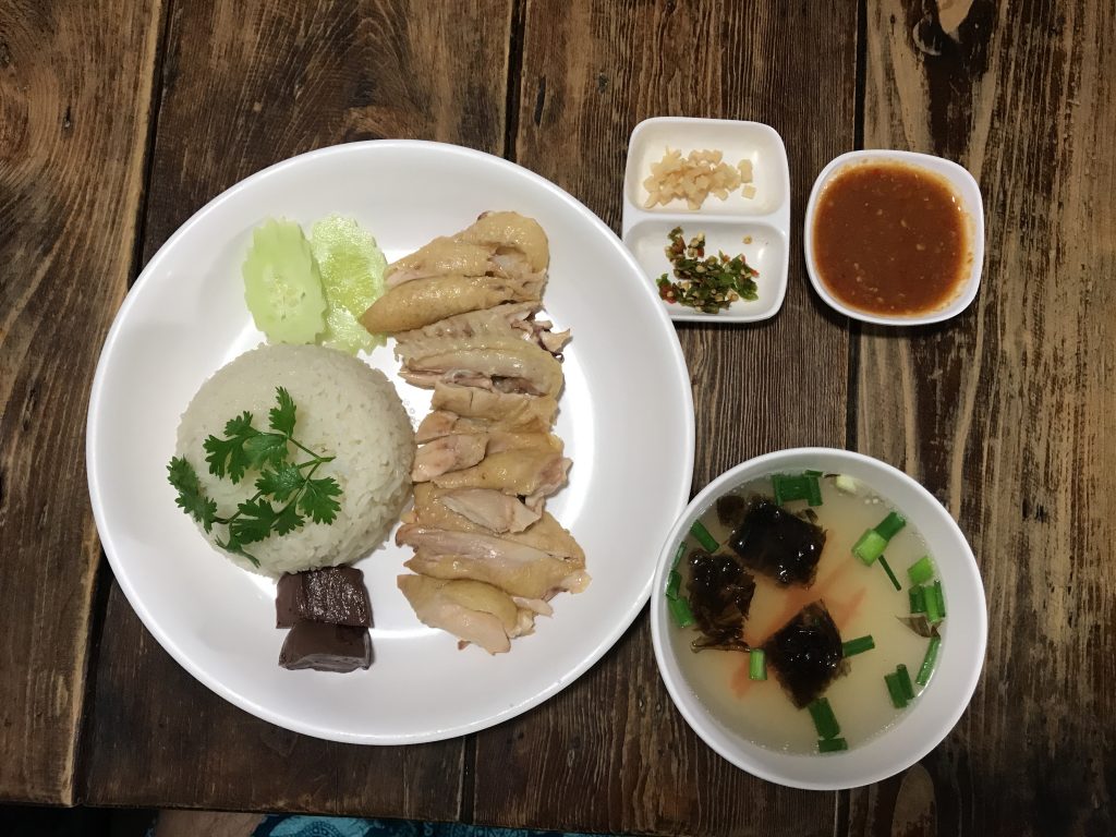 チェンマイのさっぱりした美味しいカオマンガイのお店「Chicken rice Koyi」