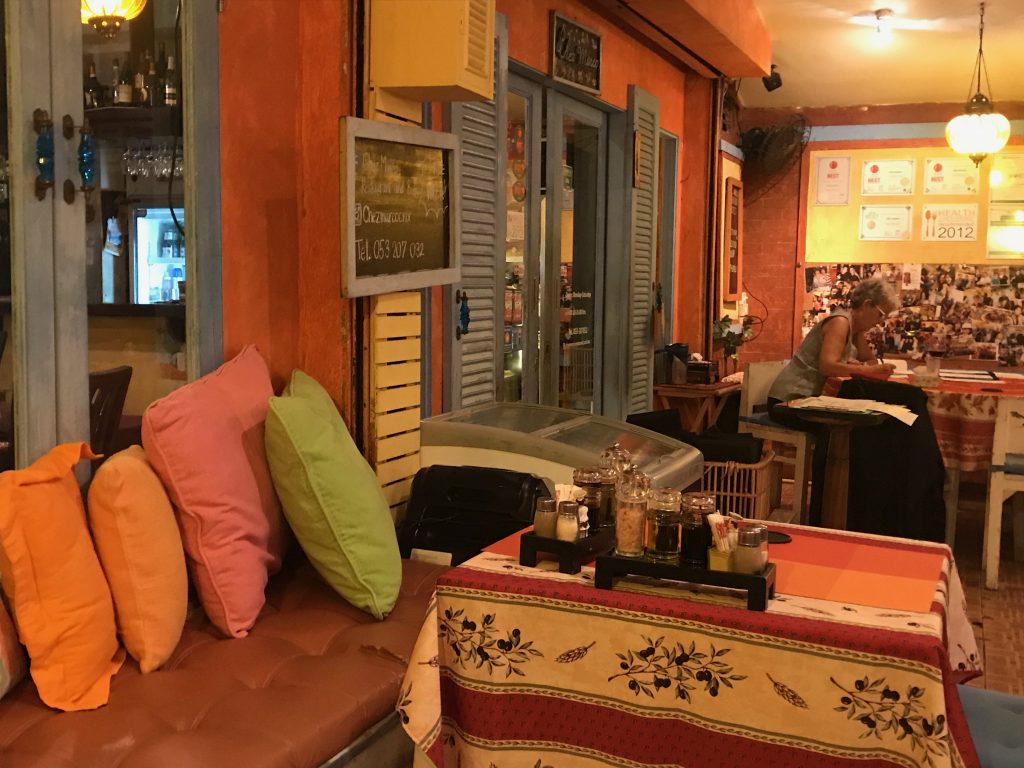 Chez Marco Restaurant and Barの店内
