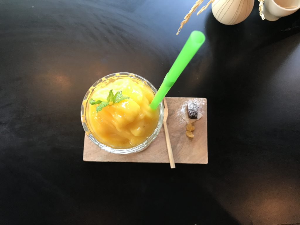 Real Fruit Smoothie（Mango）350円