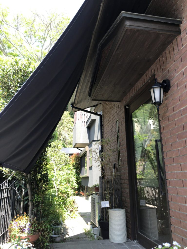 鎌倉の隠れ家カフェ cafe bの外観