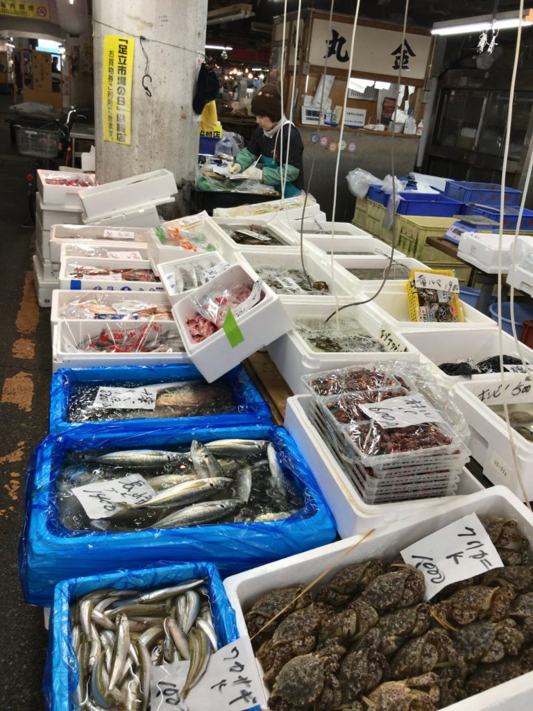東京中央卸売市場（足立市場）の売り場