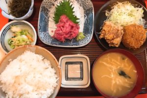 【綾瀬】魚が美味しい味安の本マグロの中落ち定食（980円）